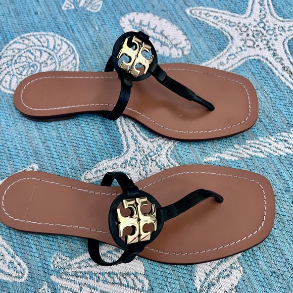 Tory Burch like-new Black Sandals - Picture 1 of 2